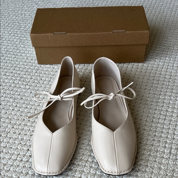 Shoes - Like new! Winter white flats with tie womens size US 8 - original piece $50